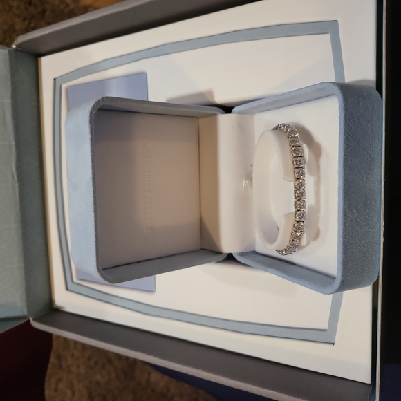 Forever One moissanite  Charles & Colvard,  18.50 ctw 14k gold 7 inch bracelet - Picture 10 of 12